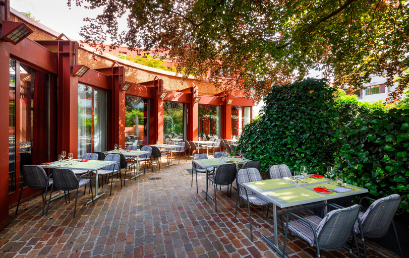 Exterior & Views 2, Ramada by Wyndham Baden Hotel du Parc, Baden
