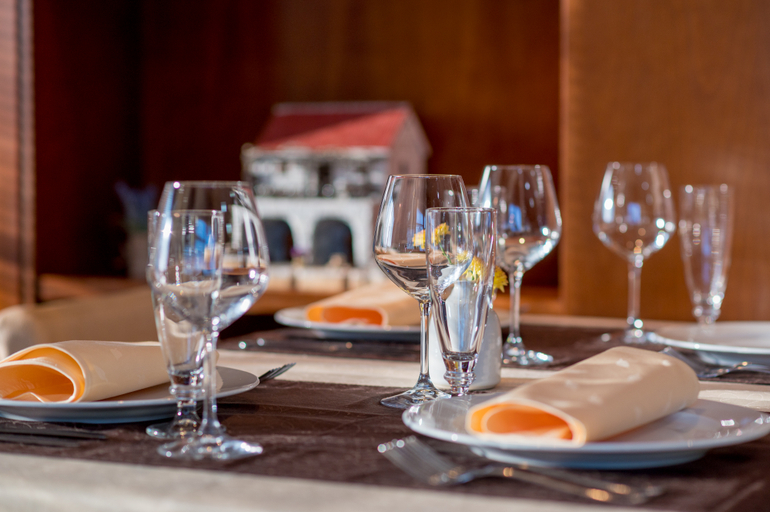 Food & Drinks 5, WGrand Petrovac