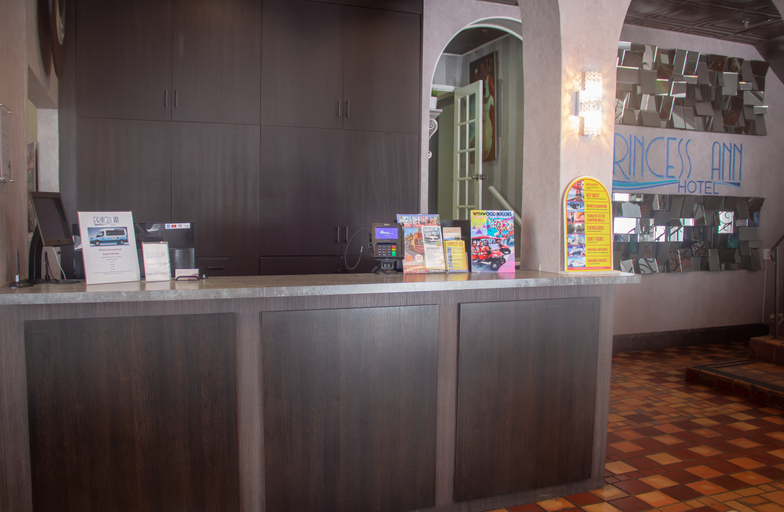 Public Area 2, Nine20 Collins, Miami-Dade