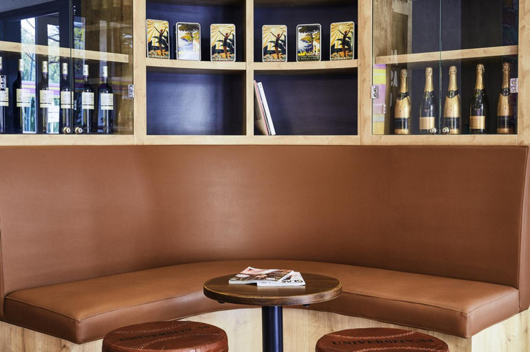 Public Area, Ibis Styles Hyères Rooftop & Spa, Var