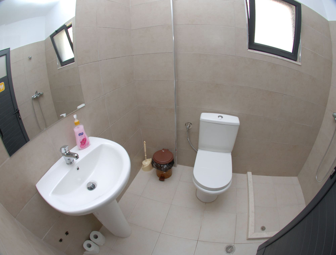 Bathroom, Sunset Hostel, Sarandës