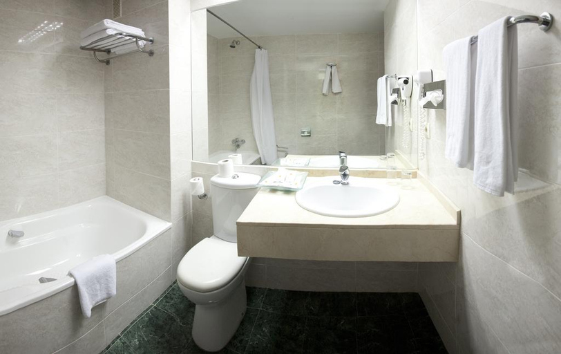 Bathroom 5, BQ Andalucia Beach, Málaga