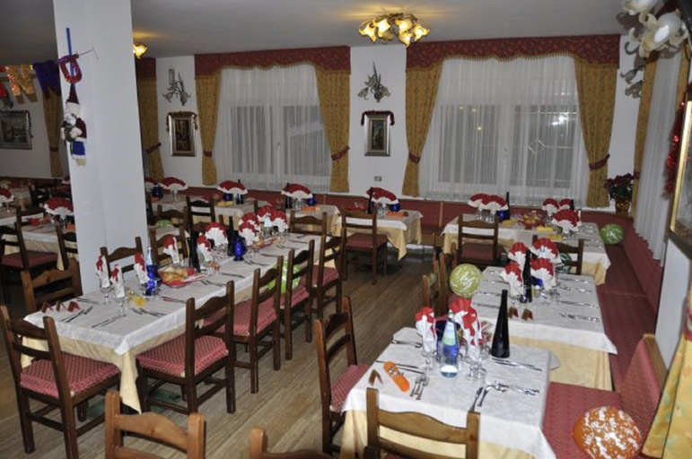Food & Drinks 4, Albergo Sciatori, Trento