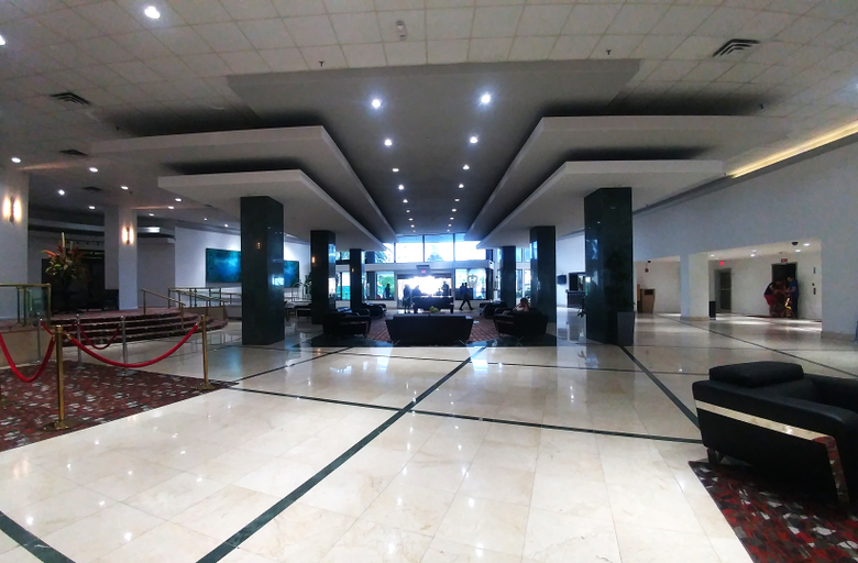 Public Area 2, Casablanca on the Ocean East Tower, Miami-Dade