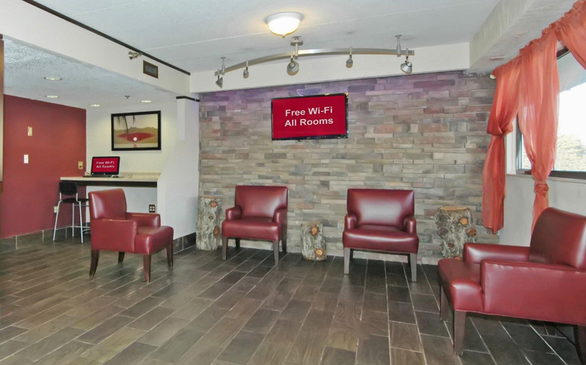 Public Area 2, Red Roof PLUS+ Chicago - Hoffman Estates, Cook