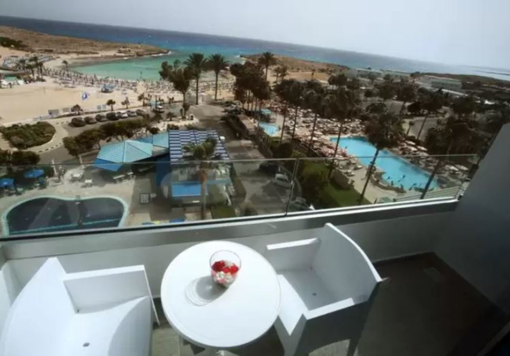 Others 4, Anonymous Beach Hotel