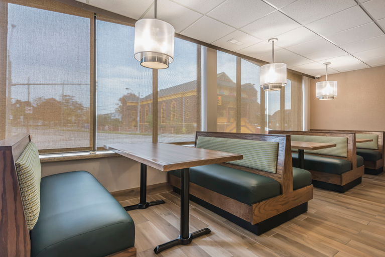 Public Area 3, Quality Inn & Suites Downtown Windsor, Essex