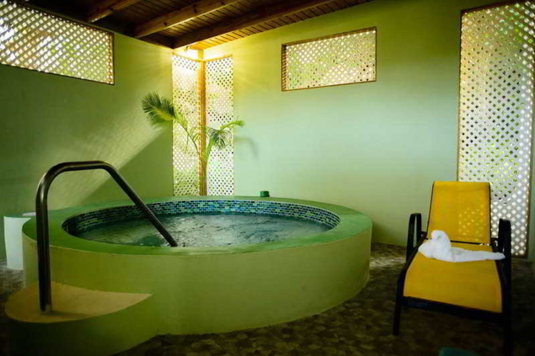 Bathroom, Rondel Village