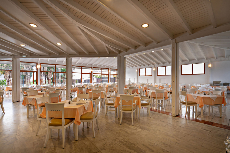 Food & Drinks 5, Delfina beach, Crete