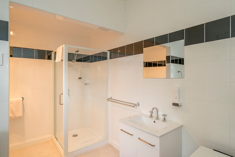 Bathroom, Tarraleah Estate, Central Highlands