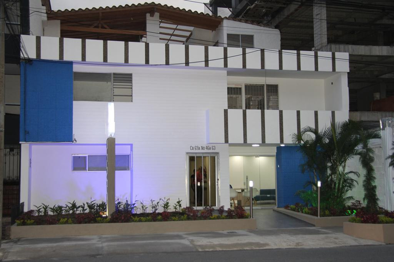 Exterior & Views