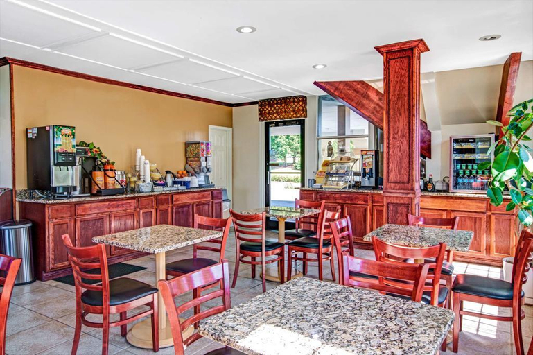 Food & Drinks, Red Roof Inn Gastonia, Gaston