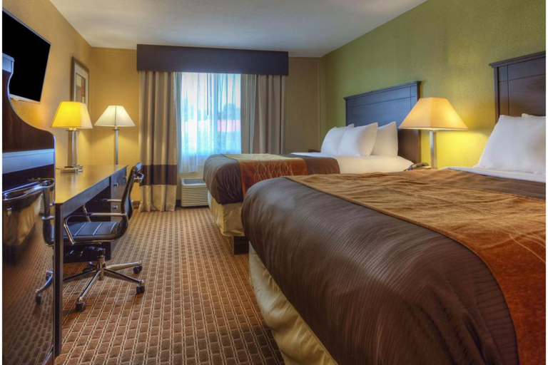 Bedroom 3, Quality Inn & Suites, Hamilton
