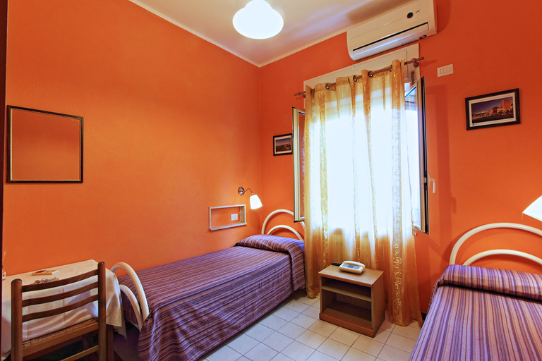 Bedroom 2, Inn Piero, Messina