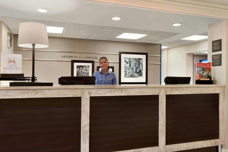 Public Area 3, Hampton Inn & Suites Ft.Lauderdale Airport South, Broward