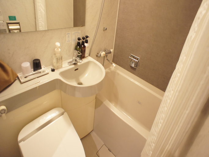 Bathroom 5, Nishitetsu Inn Shinjuku, Shinjuku