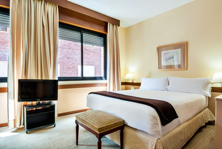 Bedroom 2, Espahotel Plaza Basílica, Madrid