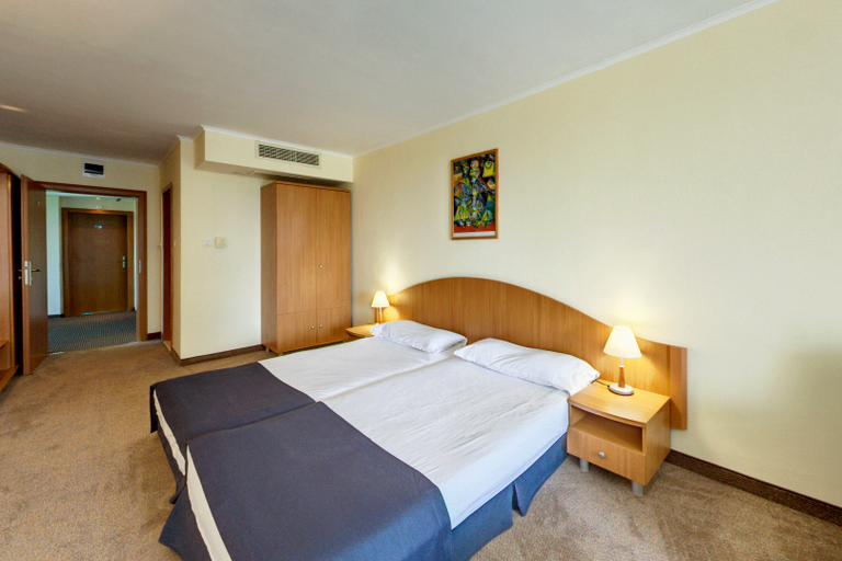 Bedroom 3, Hotel Sentido Bellevue Beach Sunny Beach, Nesebar
