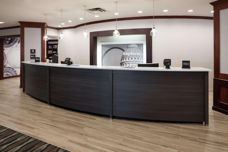 Public Area 2, Hampton Inn St. Louis-Downtown (At the Gateway Arc, Saint Louis