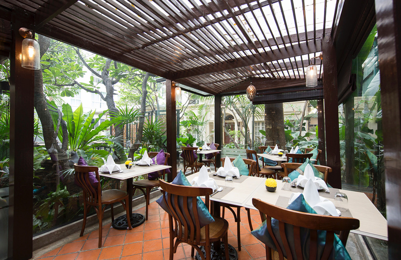 Food & Drinks 5, The Rose Residence Bangkok, Bang Rak
