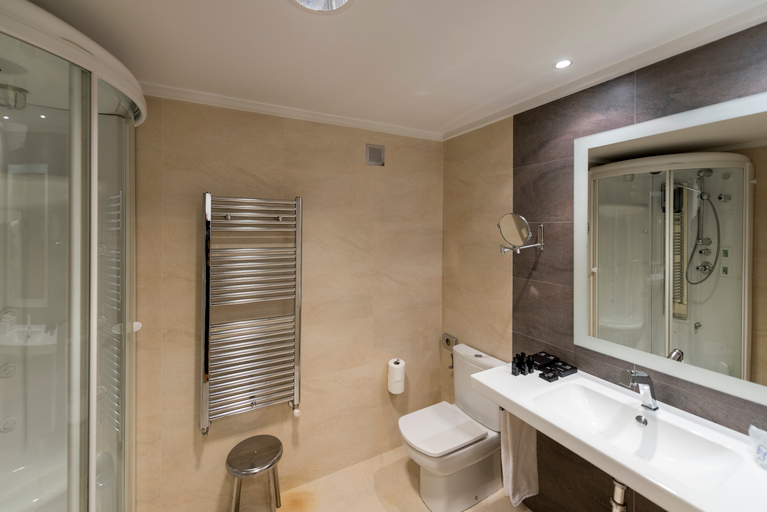 Bathroom 4, ITC Salamanca by Soho Boutique, Salamanca