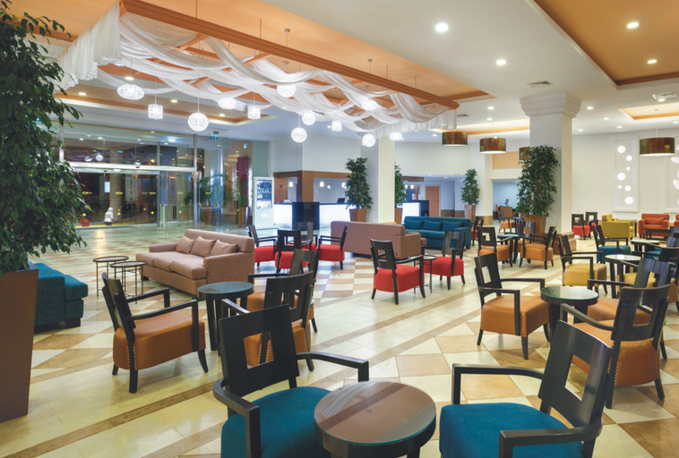 Public Area 4, 3HB Guarana, Albufeira