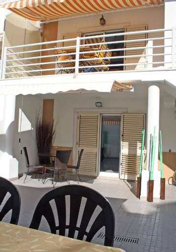 AHO Guest House, Almada