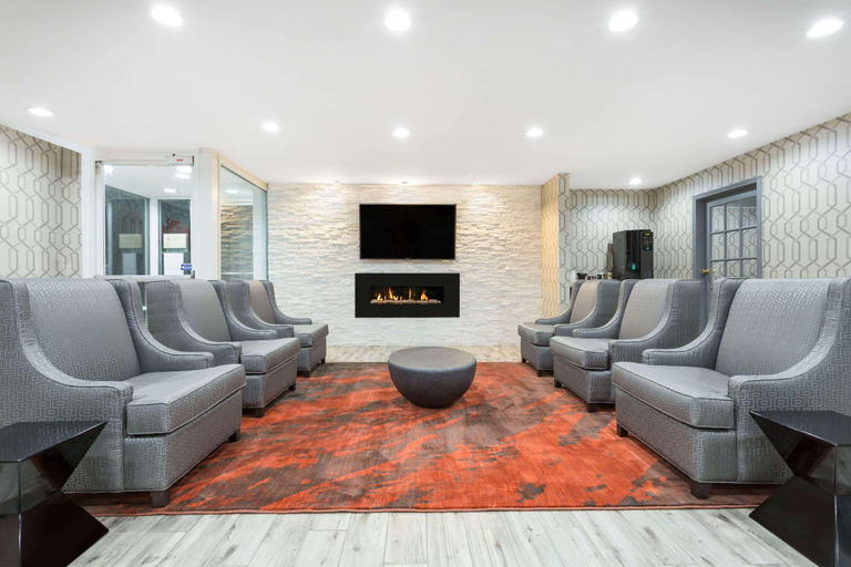Public Area 2, Clarion Pointe - Greensboro Coliseum Area, Guilford