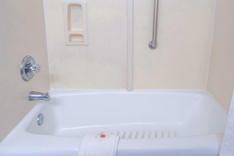 Bathroom, Comfort Inn & Suites Moore - Oklahoma City, Cleveland