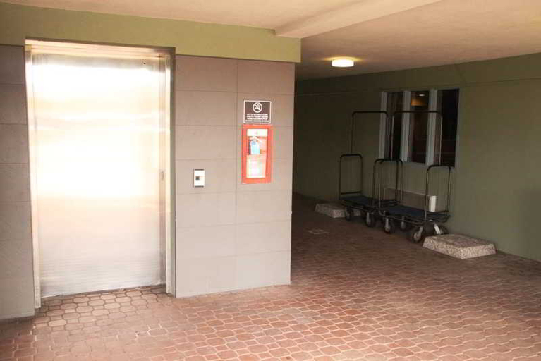 Public Area 2, Accent Inns Kelowna, Central Okanagan