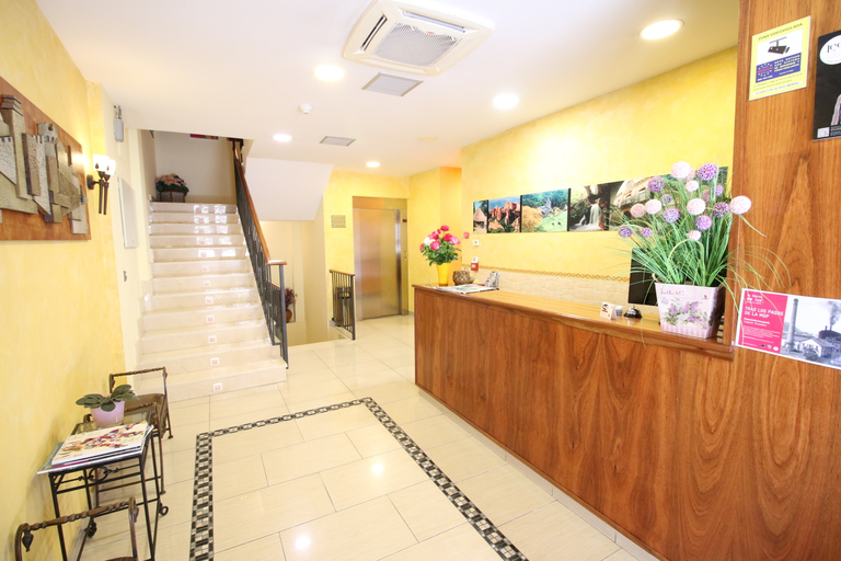 Public Area 3, Hotel Los Templarios, León