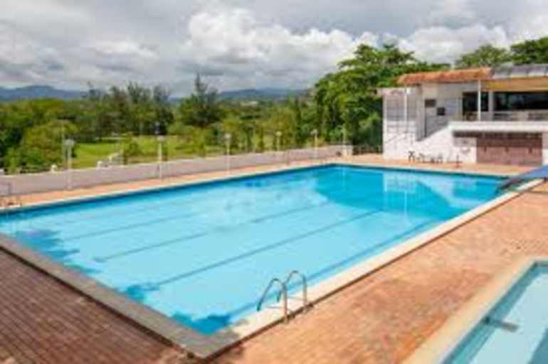 Swimming Pool, Sabah Golf & Country Club, Kota Kinabalu