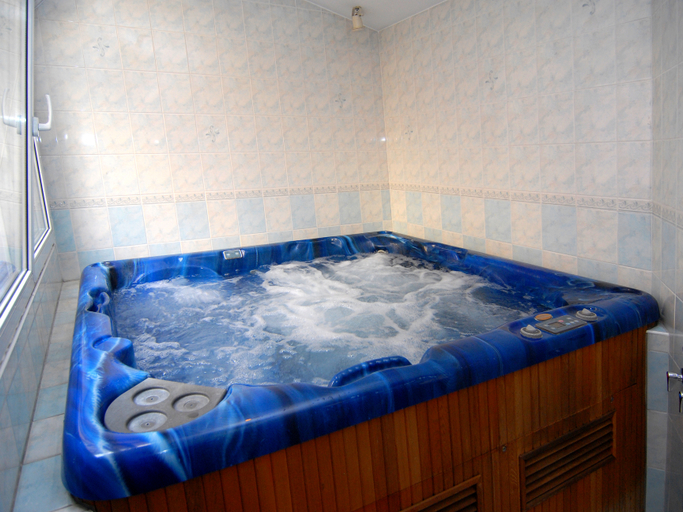 Bathroom 4, Opera Hotel, Praha 7