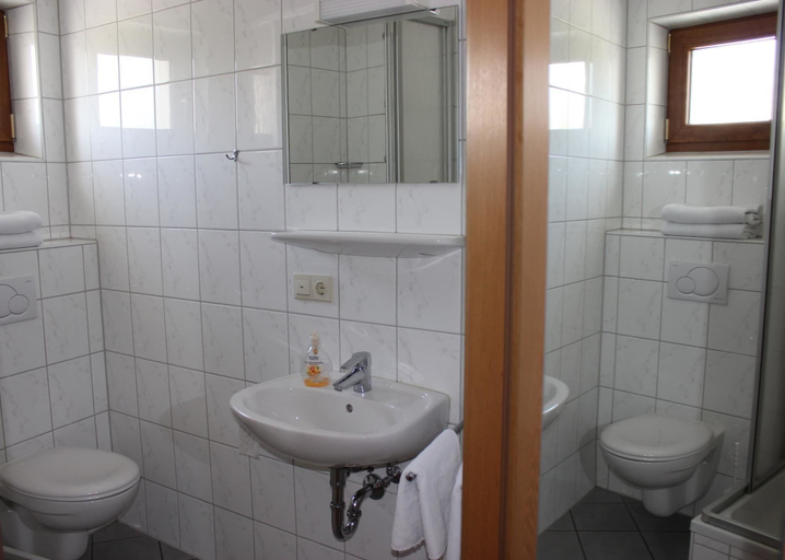 Bathroom 5, Gasthof Zur Alten Post, Passau