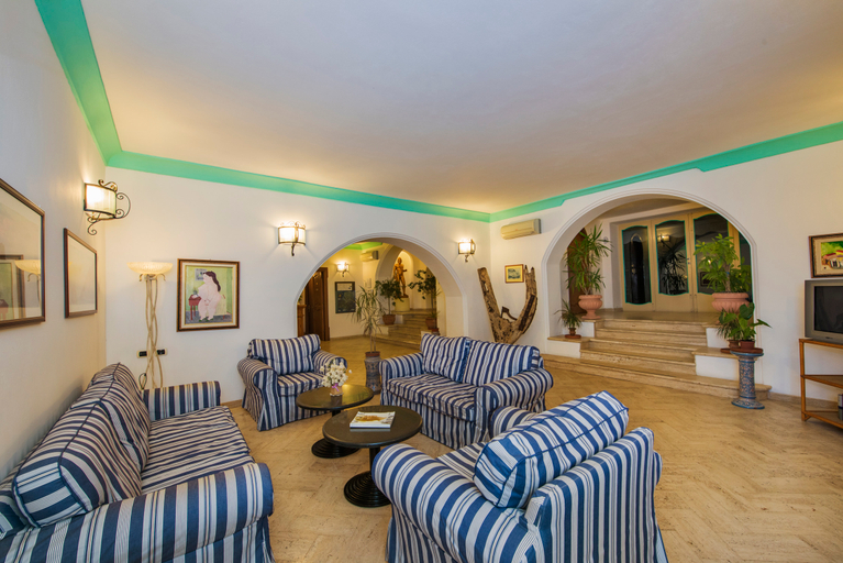 Public Area 2, Hotel Ossidiana Stromboli Center, Messina