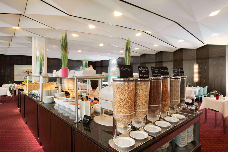 Food & Drinks 5, Ramada By Wyndham Nuernberg Parkhotel, Nürnberg
