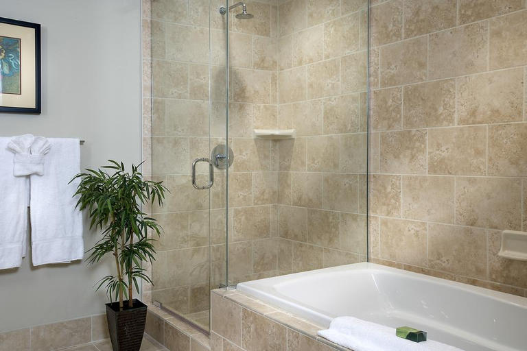 Bathroom, South Beach & Suites, Harrison