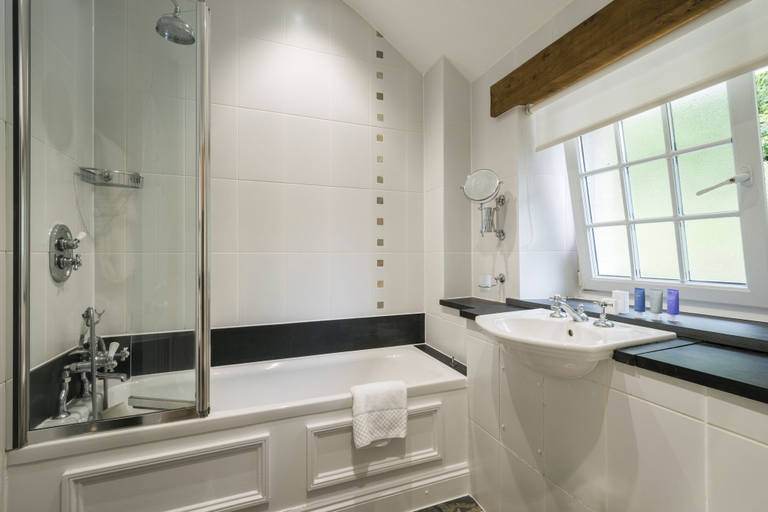 Bathroom 5, Carbis Bay and Spa Hotel, Cornwall
