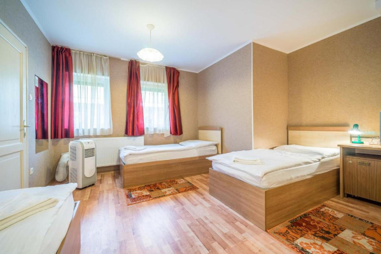 Bedroom 3, Silver Hotel Budapest City Center, Budapesti