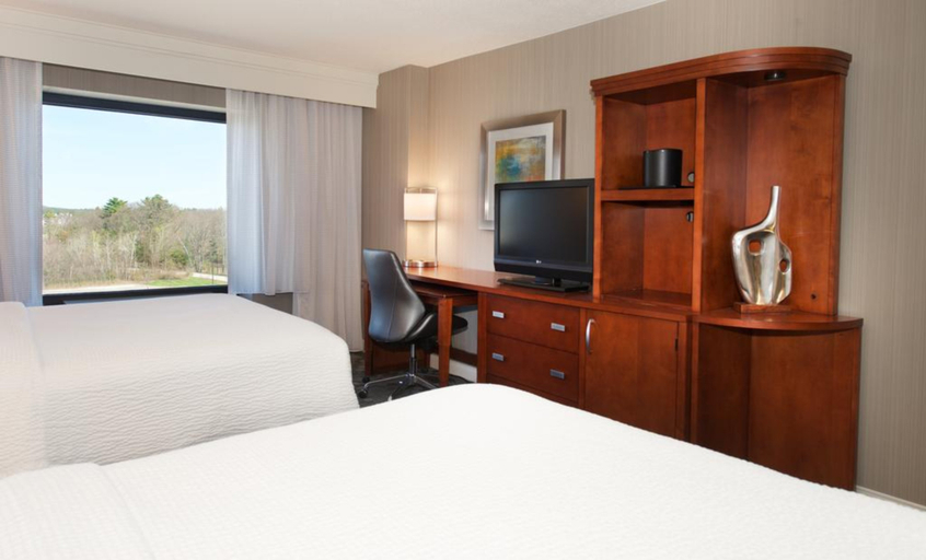 Bedroom 4, Courtyard by Marriott Boston Billerica/Bedford, Middlesex