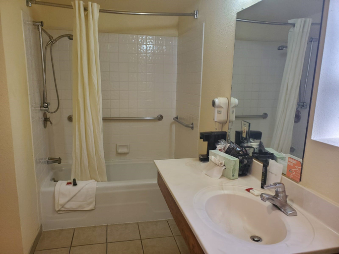 Bathroom 5, Mission Inn San Luis Obispo, San Luis Obispo