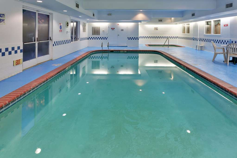 Country Inn & Suites by Radisson, Fresno North, CA, Fresno