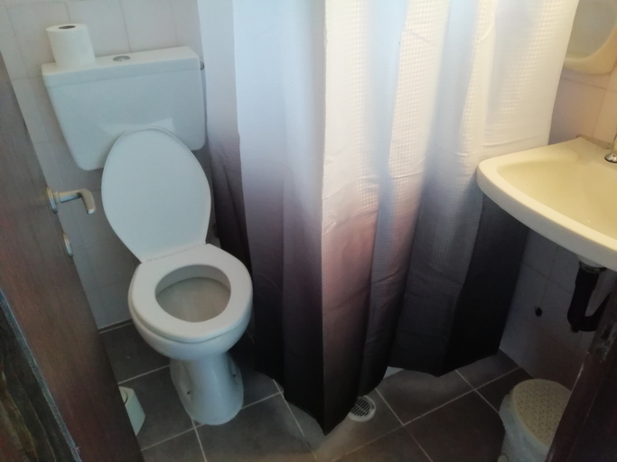 Bathroom 3, Avra Paradise Aparthotel, Ionian Islands