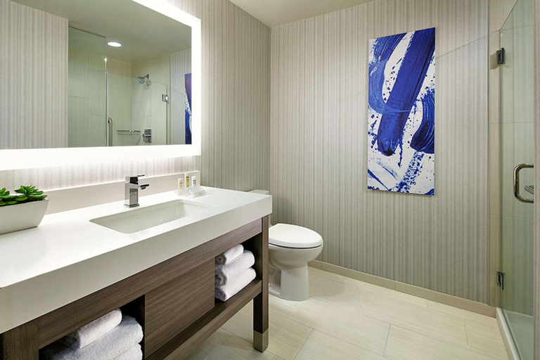 Bathroom 5, Hilton Garden Inn San Diego Downtown/Bayside, San Diego
