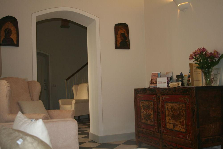 Public Area 2, Maison Tresnuraghes, Oristano