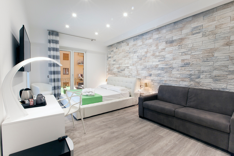 Bedroom 4, Vhome, Napoli