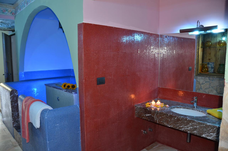 Bathroom 5, Taormina Park Hotel, Messina