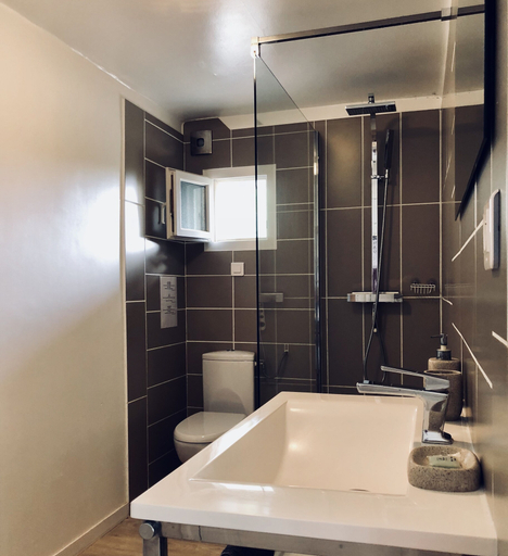 Bathroom 4, Le Domaine de Tini, Vaucluse