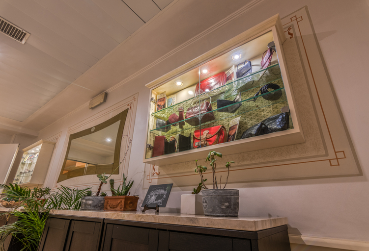 Public Area 4, Grande Albergo, Genova