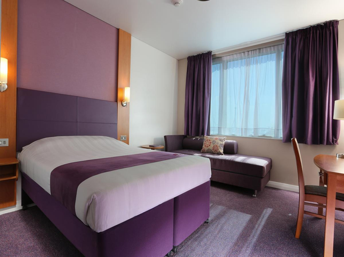 Bedroom 3, Premier Inn Silicon Oasis, Dubai
